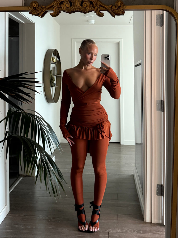 SMOOTH JERSEY WRAP TOP // RUST