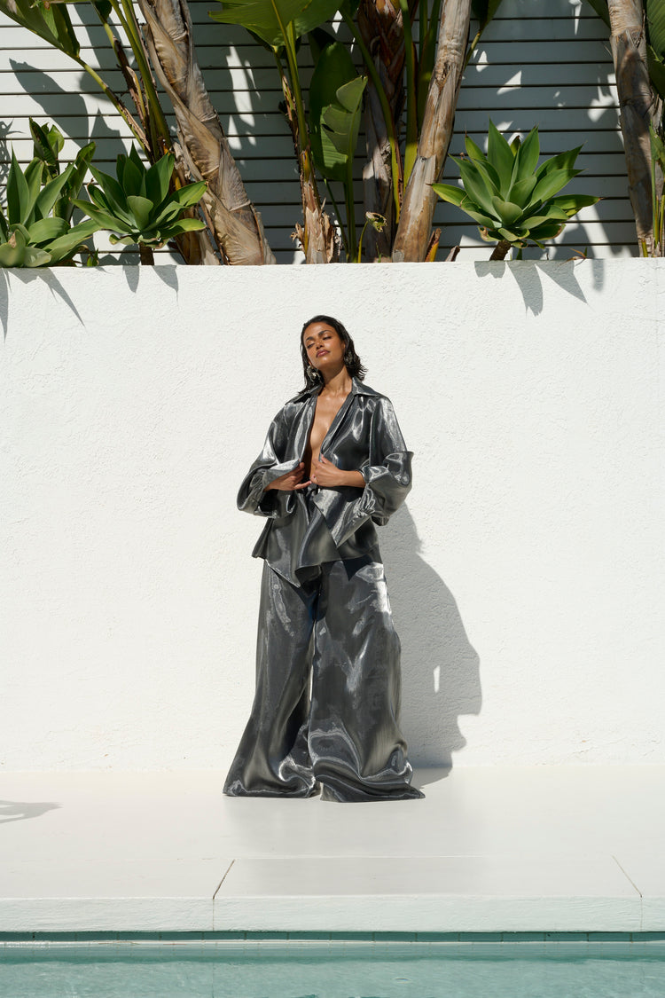 COLLARED PLUNGE BLOUSE // CHROME