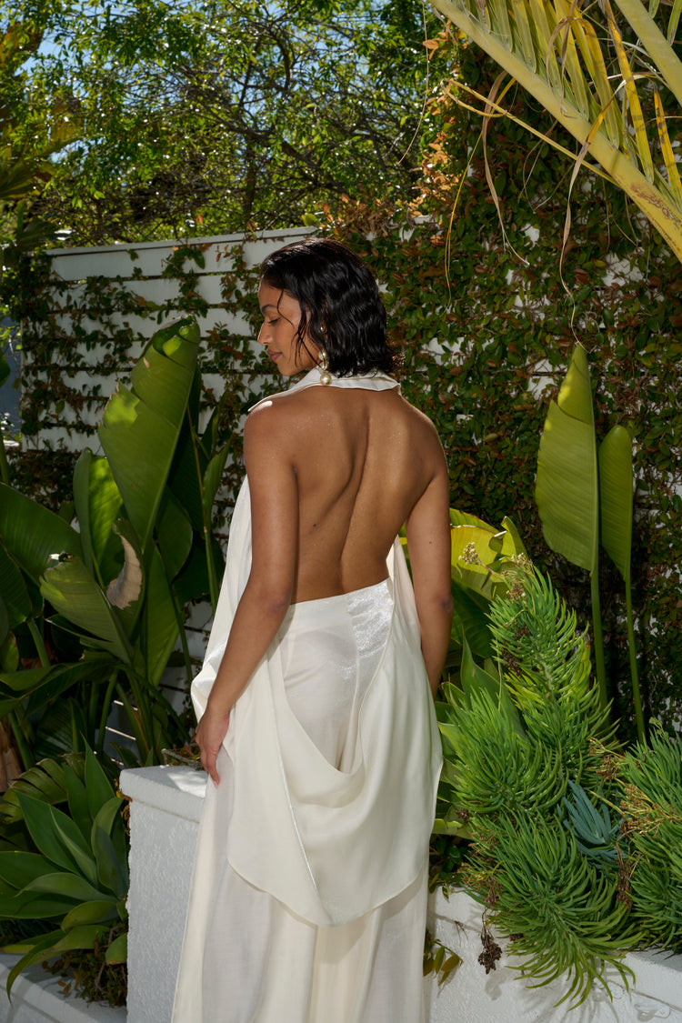 DEEP PLUNGE HALTER // MILKY PEARL