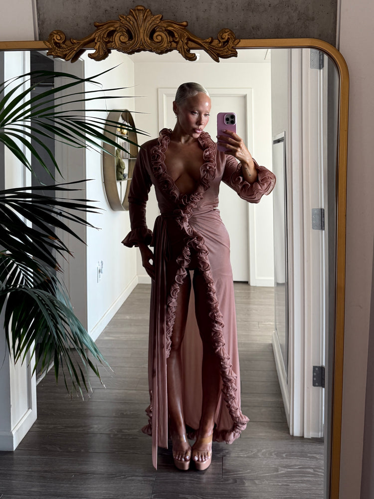 MOVIE STAR DRESSING GOWN // PETAL NECTAR