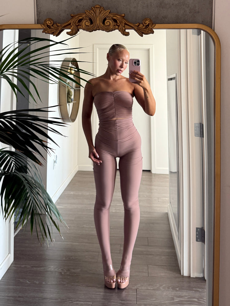 HOSIERY LEGGING // PETAL NECTAR